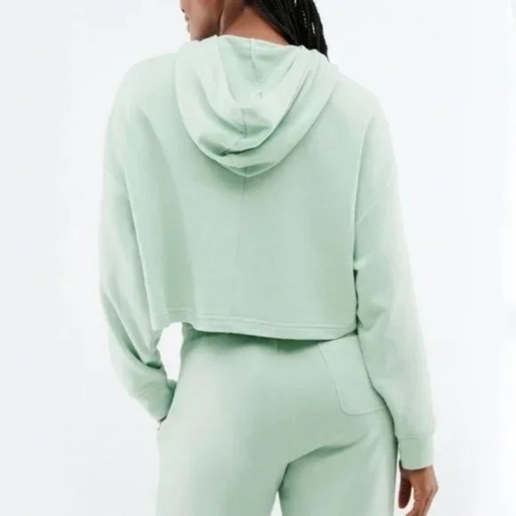 Fabletics Mint Green Eco Conscious Pullover Size Large - Picture 2 of 9